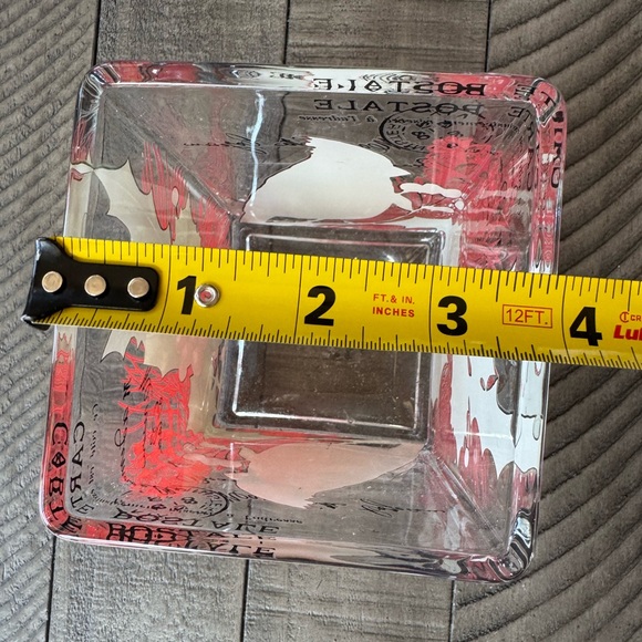 Cardinal and Holly Glass Cube Vase - Picture 10 of 10